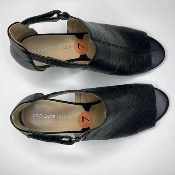 Adrienne Vittadini River Black Perforated Leather Wedge Sandals Size 7 - Picture 1 of 6
